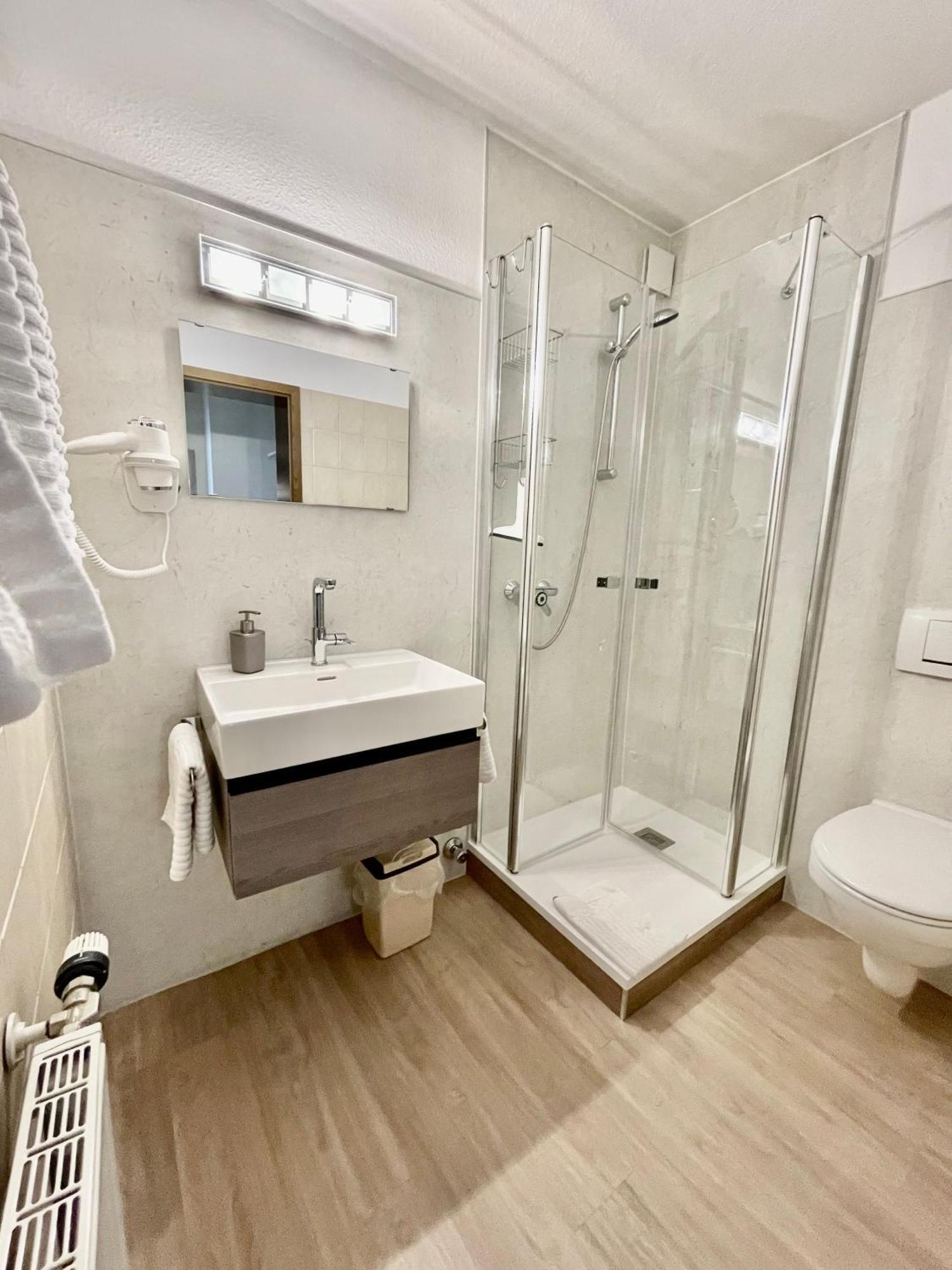 Gasthof-Ferienwohnung Zur Zweere วิลลิงเงิน ภายนอก รูปภาพ
