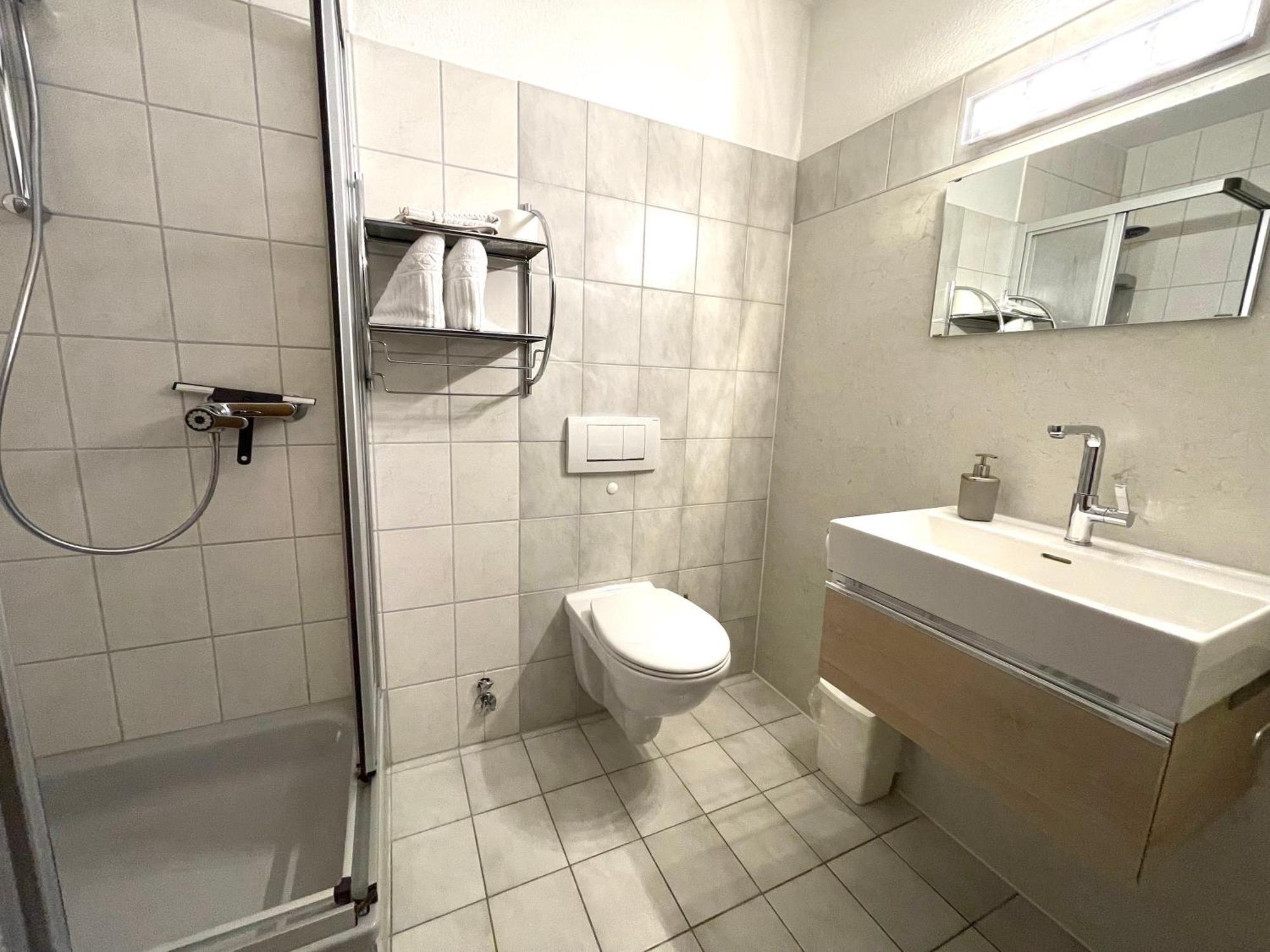 Gasthof-Ferienwohnung Zur Zweere วิลลิงเงิน ภายนอก รูปภาพ