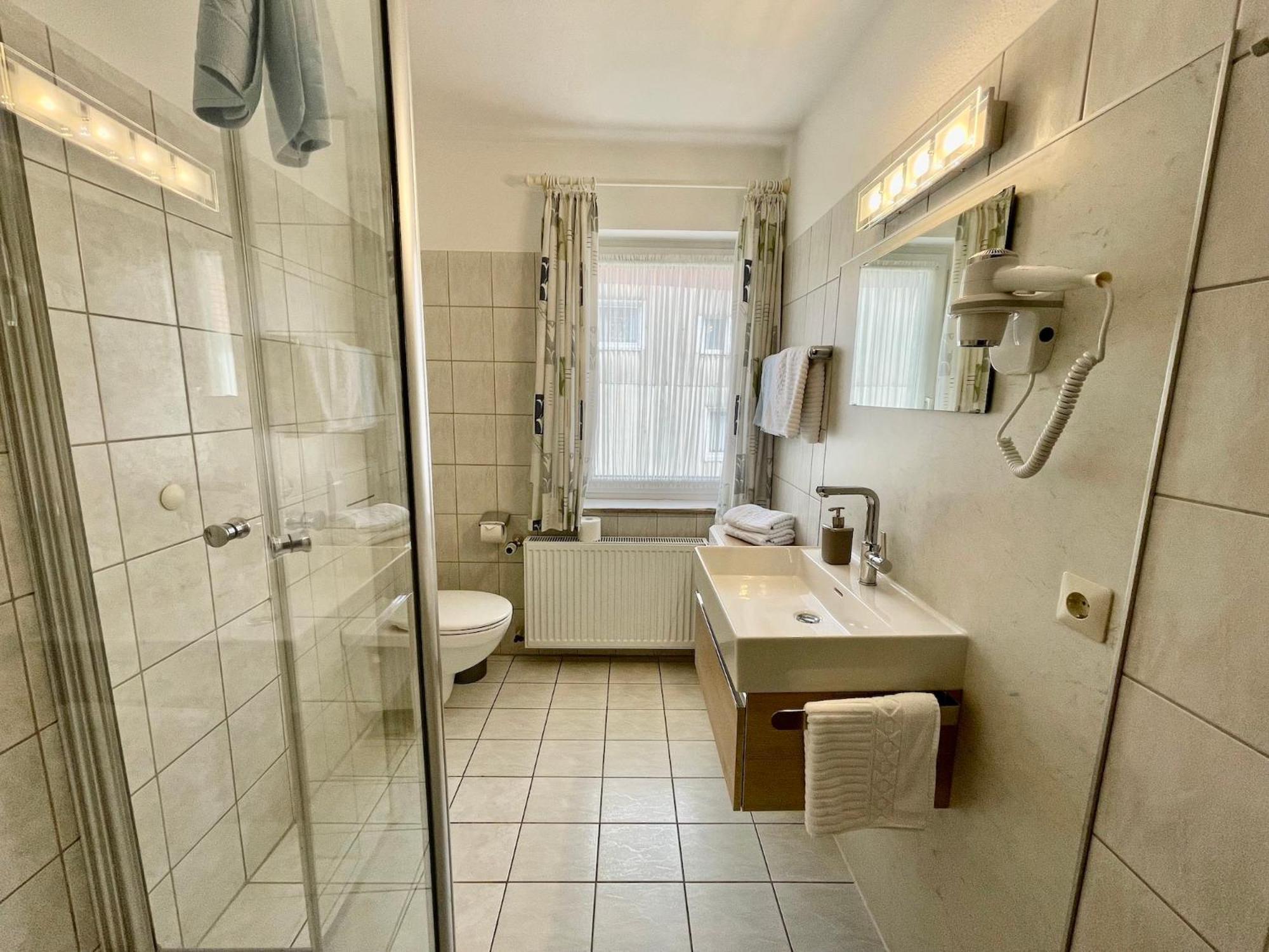 Gasthof-Ferienwohnung Zur Zweere วิลลิงเงิน ภายนอก รูปภาพ